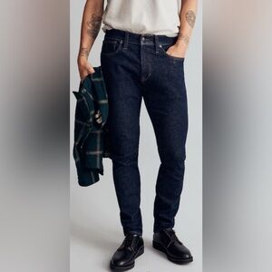 NWOT Madewell Men’s Athletic Slim Fit Jeans in Rinse Wash - Size W28 x L30